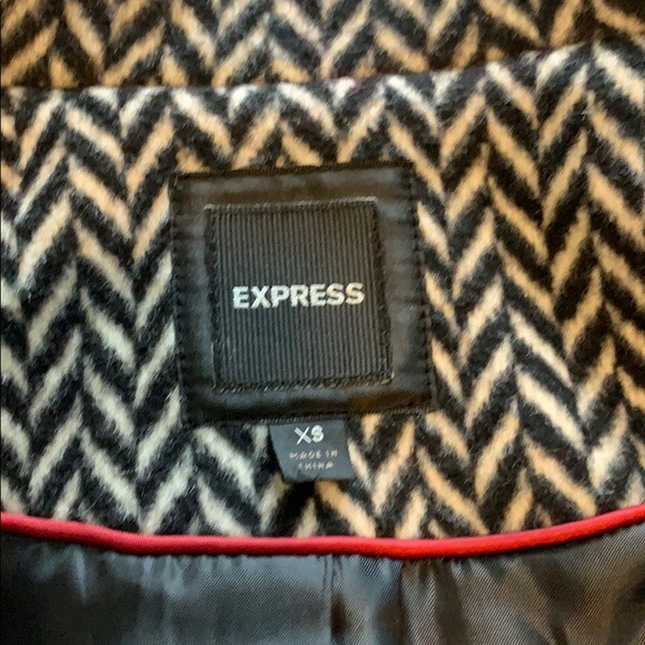 Express black and white coat - Picture 7 of 9